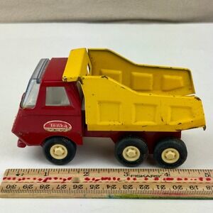 Vintage 1960s TONKA DUMP TRUCK 5" Pressed Steel Red Cab Yellow 55040 Mound, MINN
